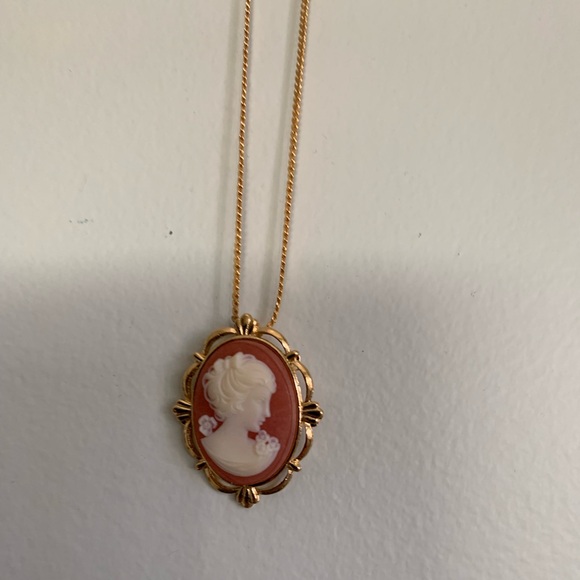 New vintage coral Cameo Pendant Necklace Right-facing - Picture 9 of 13